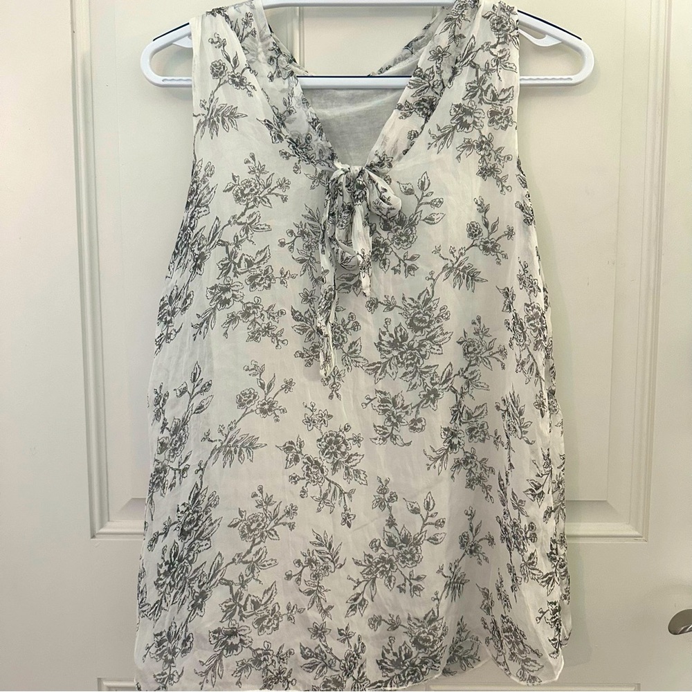 Via Signoria Silk Blouse S | NWT Ivory Gray Floral Tie Front